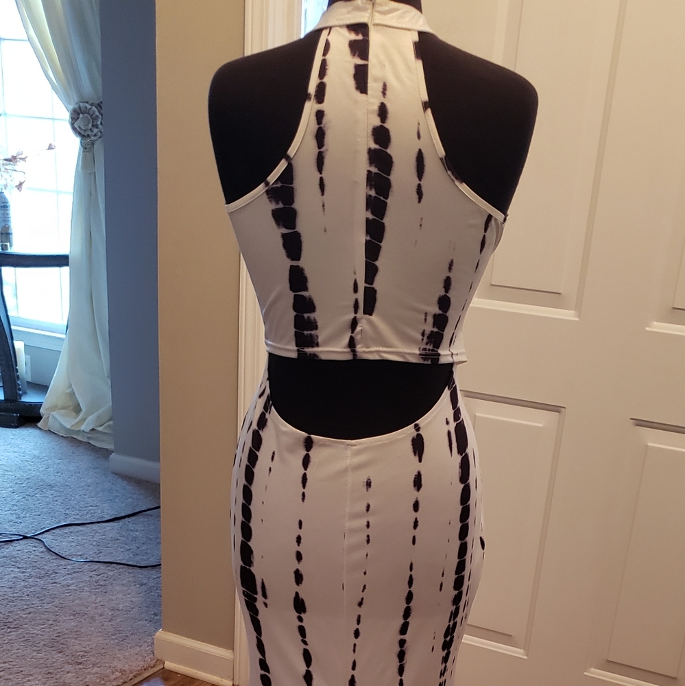Dress - Picture 4 of 8